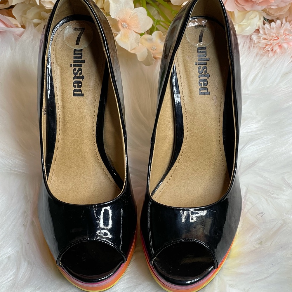 Unlisfed Rainbow Peep Toe Platforms Size 7